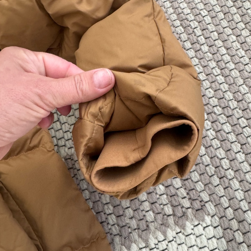 Lululemon Wunder Puff Jacket Hooded Goose Down Jacket
Bold Beige size 8 - Picture 2 of 11